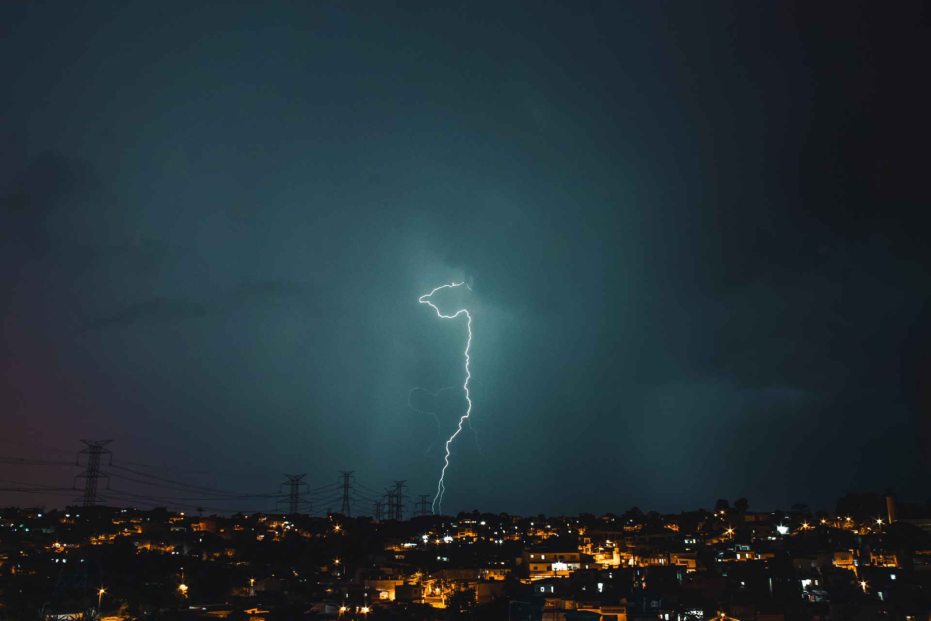 green lightning storm