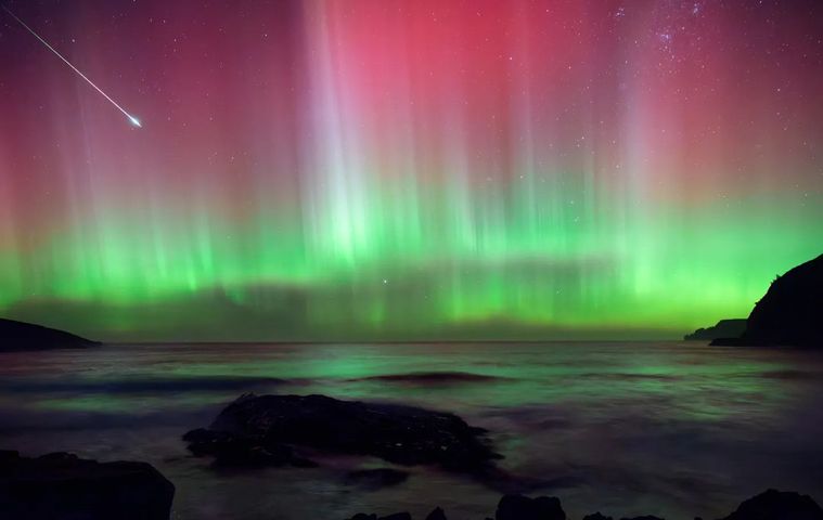 Severe geomagnetic storm produces stunning Aurora Australis