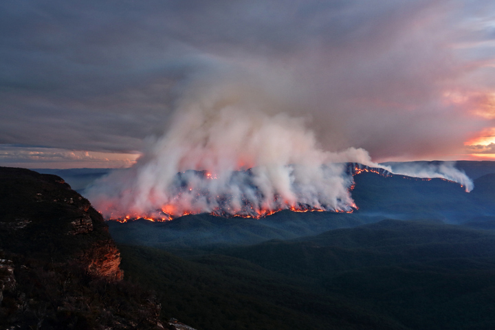How wind changes grow bushfires