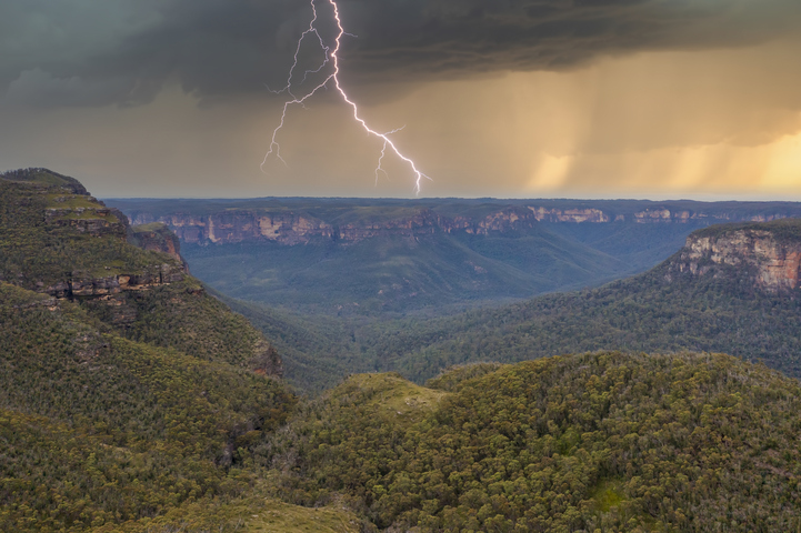 Image: Thunderstorm over the Blue Mountains. Source: Istock/Phillip Wittke