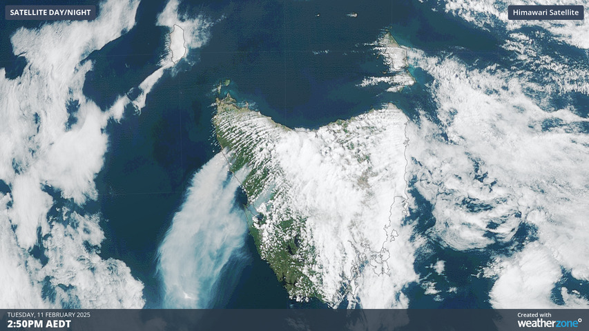 Image: Tasmanian bushfire smoke can be clearly seen blowing to the southwest on the Tuesday afternoon satellite image. Source: Weatherzone