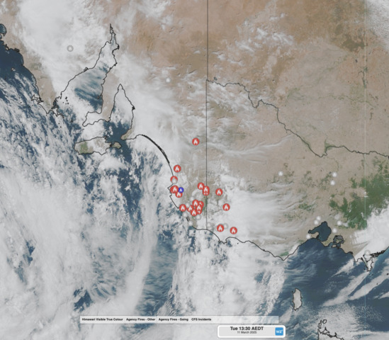 Image: Dry lightning (thunderstorms with very little rain) struck southeast SA and SW Victoria on March 10 and 11. Source: Weatherzone